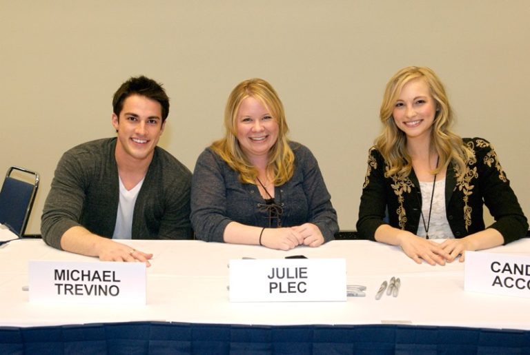 C2E2 2011 Report:  Interview With Vampire Diaries Executive Producer Julie Plec
