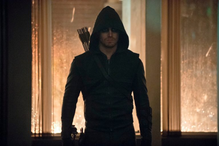 Review: Arrow 2.03 – “Broken Dolls” aka There Are Other Heroes in this Damned City You Know!