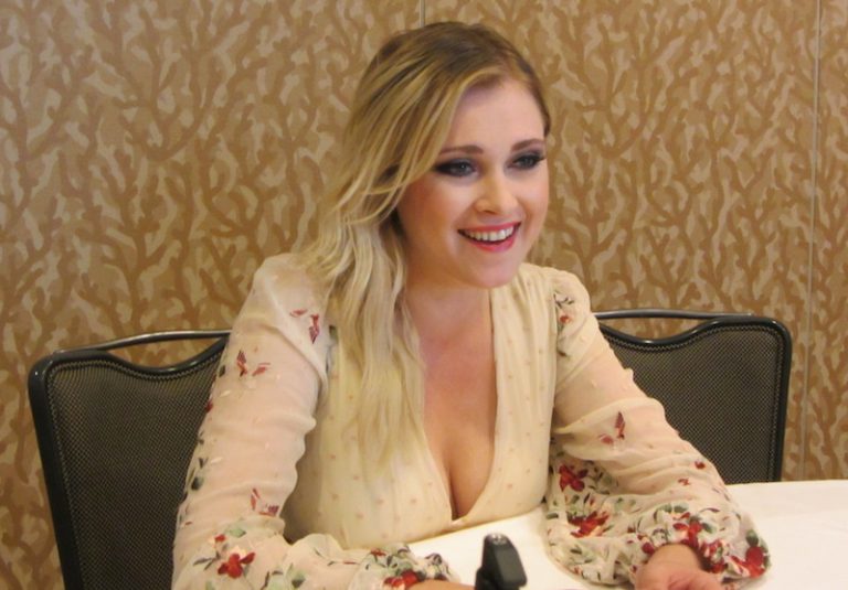 Interview with Eliza Taylor of The 100 – Comic Con 2016